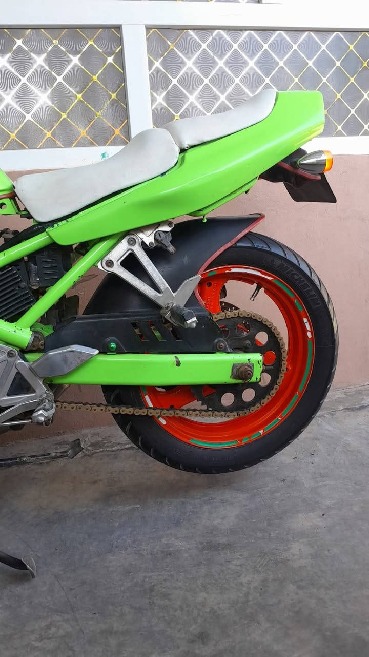 مكينه جديدة ممفتوحه الدراجه كامله مابيهه اي نقص السعر مليون و١٠٠ وبيهه مجال ***********
