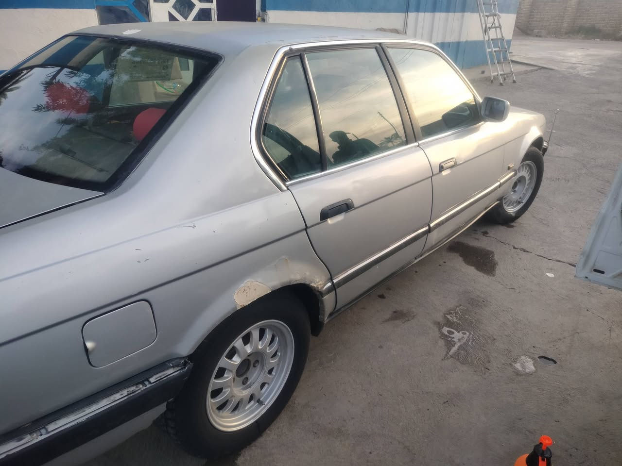 BMW 735رقم بغداد انكليزي غرفه جلد سياره جاهزه 
***********

