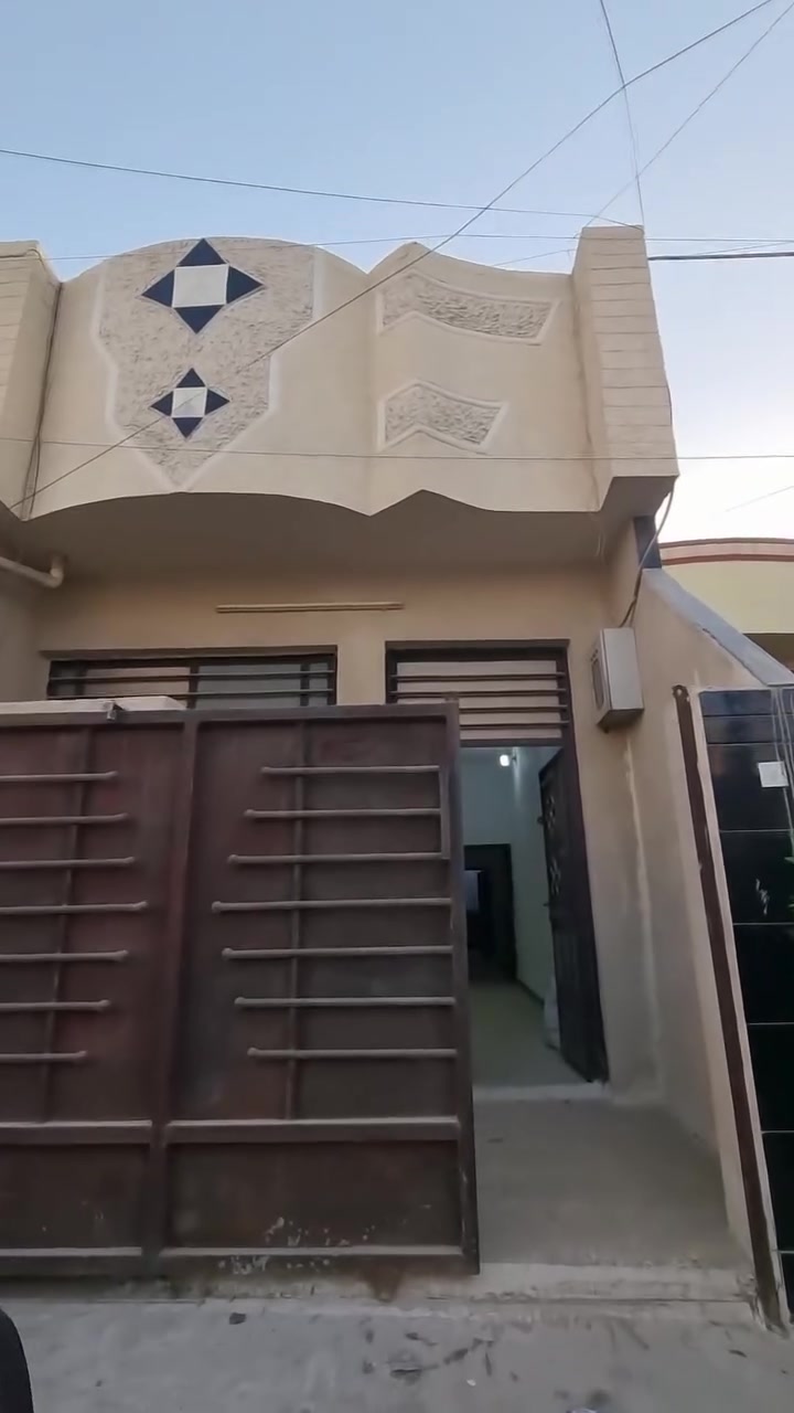 للبيع للبيع ٨٠ متر الواجهه ٤ النزال ٢٠ يحتوي البيت على ٢ حمامات + ٢ غرف نوم + صاله + مطبخ 
الموقع / الغزاليه شارع المدارس
للاستفسار / مراجعه مكتب الفهد او الاتصال على ***********
