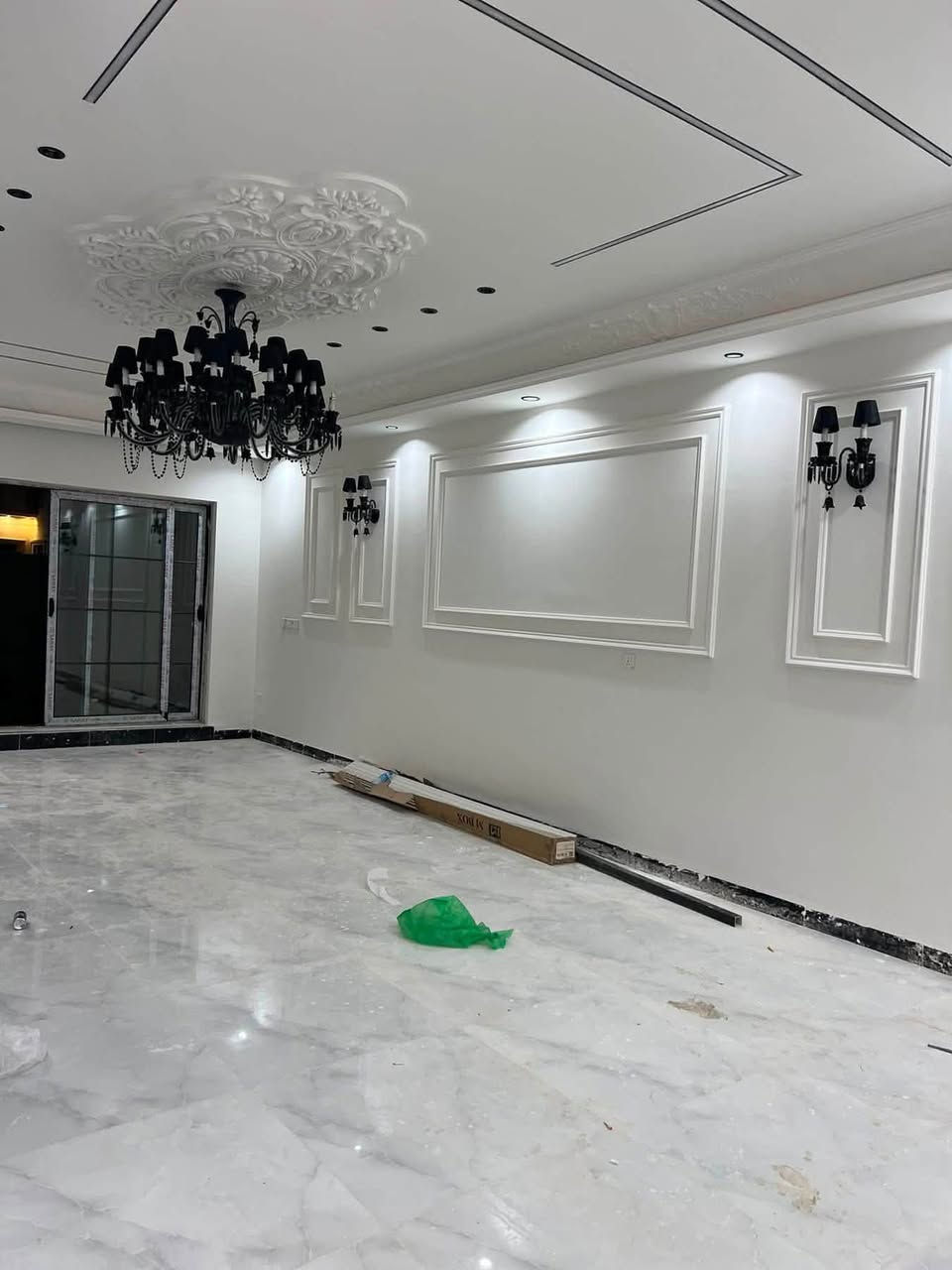 ✨ حوّل سقف منزلك إلى تحفة فنية! ✨
نقدم لكم تنفيذ جميع أعمال الجبس بورد والديكور المغربي العصري بأعلى جودة وإتقان.

🔹 أسقف جبس بورد حديثة وكلاسيكية. 🔹 السقف المغربي العصري بجميع تصاميمه. 🔹 إضاءة مخفية (LED) وسبوت لايت. 🔹 كورنيش وزخارف وديكورات داخلية. 🔹 بديل الخشب وبديل الرخام. 🔹 أصباغ وتشطيبات داخلية وخارجية.

✔️ تصاميم عصرية تناسب جميع المساحات. ✔️ تنفيذ احترافي وأسعار منافسة. ✔️ جودة، دقة في المواعيد، وضمان على التنفيذ.

📞 للتواصل والاستفسار،  عبر هذا ***********
