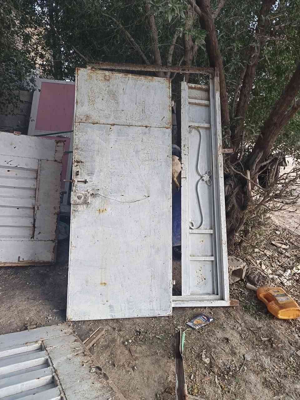 بيبان حديد  كبار ثنين للبيع سعر مالهن  125وبيهن مجال


**إذا كنت صاحب هذا الإعلان وتريد حذفه لأي سبب، رجاءا أرسل رسالة إلى الدعم الفني**