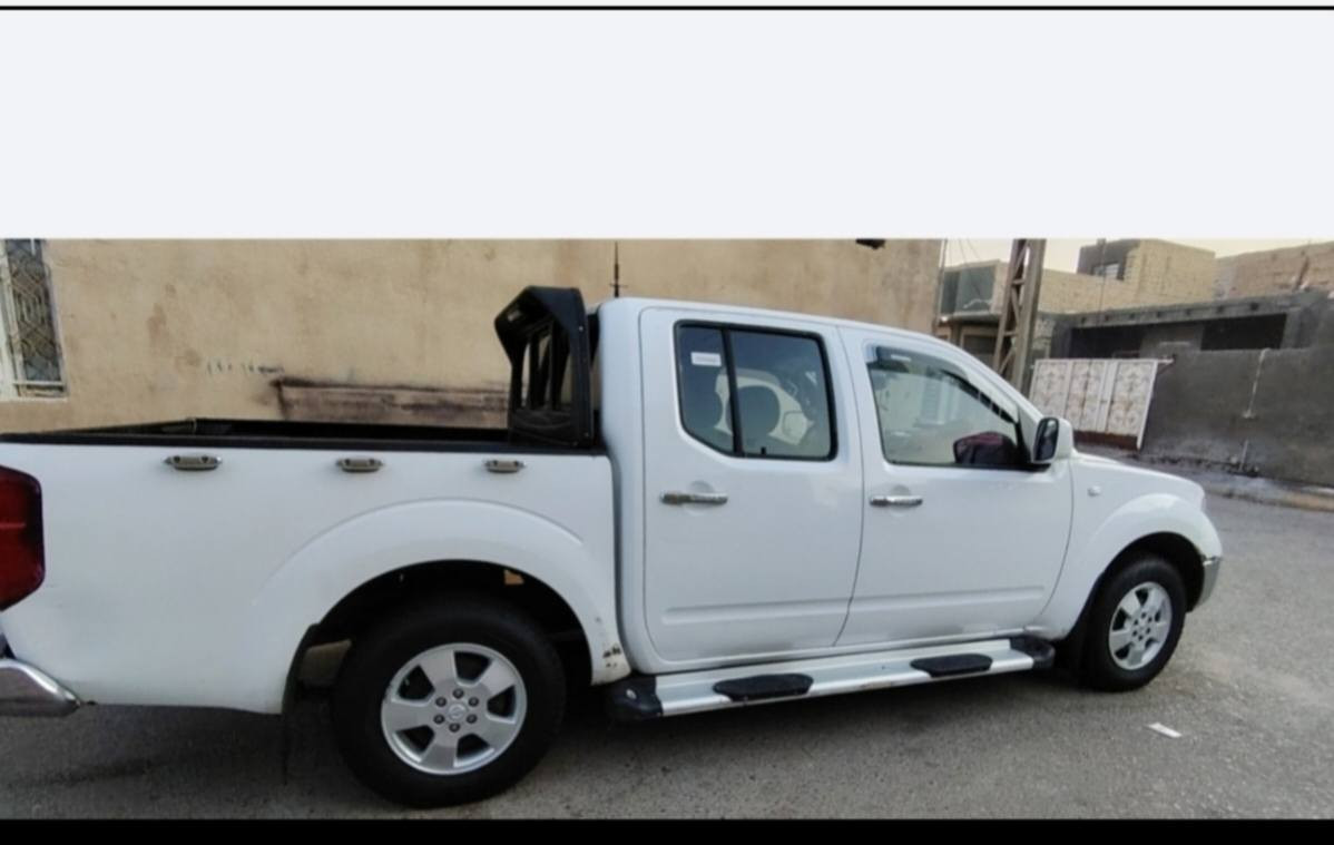 السلام عليكم
نيسان نيفاره 2009 رقم ميسان الفئة LE
السياره َكفاله عدا الباب الخلفي مال البدي   بيه  بارد بصيط
***********
