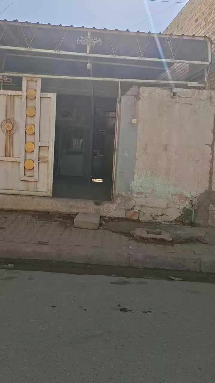 يا الله اللهم صل على محمد وآل محمد بيت للبيع مساحه ٢٢٨ متر واجه ١٣ متر ونص #موقع ممتاز تجاري شارع #البلديه يعني بنص السوك #طابوصرف يصير عماره #مول يفيد #الدكاتره موقع راقي #محلات يصير مكانه ممتاز #تجاري الاستفسار اتصل 
***********
***********
مازن المعموري للعقار @إشارة
