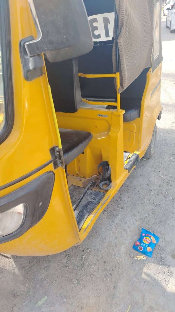 مديل 2020
قطره خياس ما بيهه
رقم انكليزي
رقم ***********
ب 800  5
مكاني بغداد
بيه مجال للطيبين
مكينه بلادي ما مفتوحه
