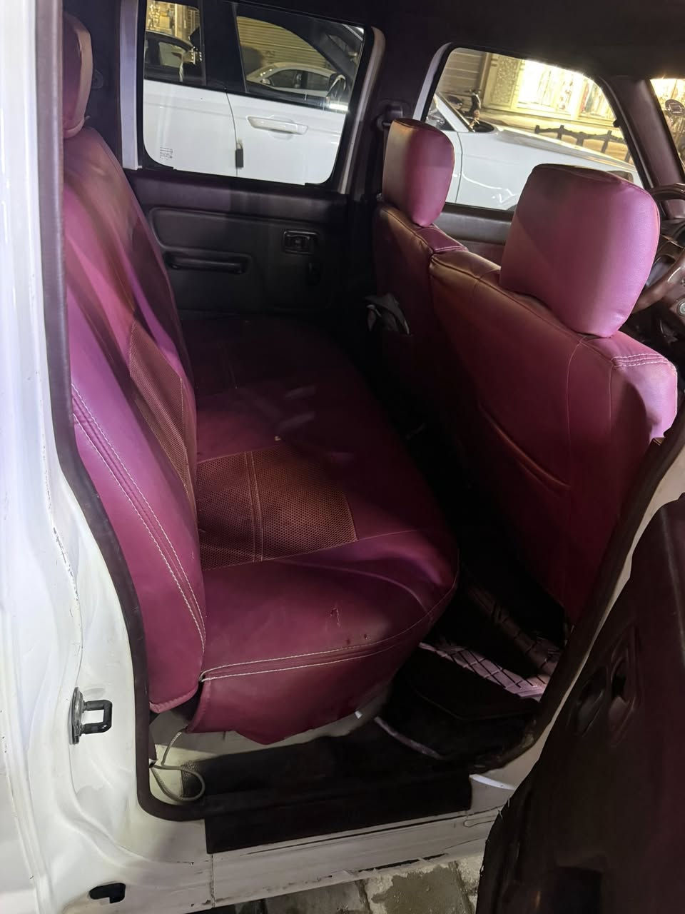 السلام عليكم بيكم نيسان ٢٠١٠ رقم اربيل بدون صبغ بس بارد مكينه جديده تخم تاير السعر ١٣٥ مكان بغداد  
***********
