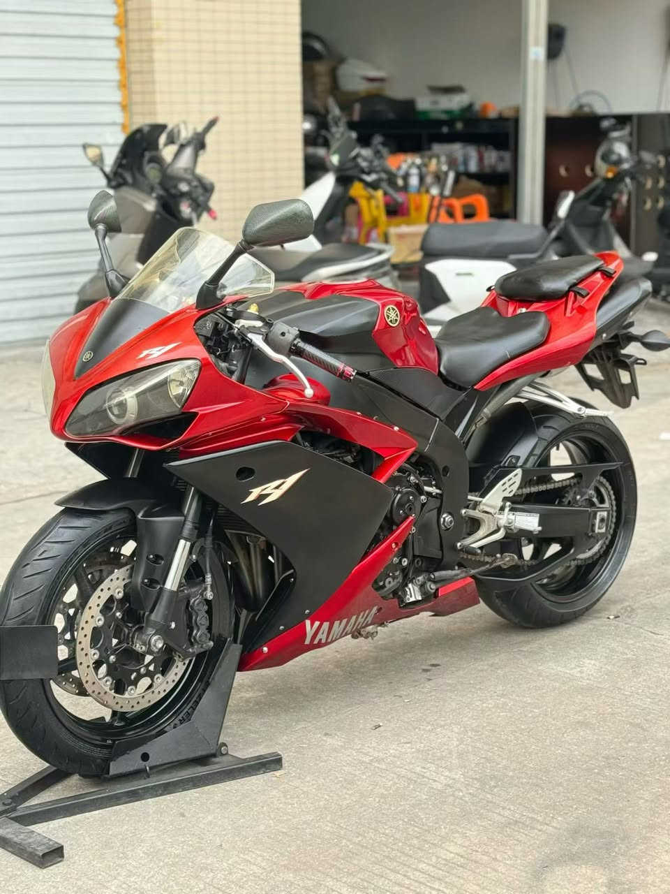 Yamaha R1
2007
31ورقە
***********
***********
***********
