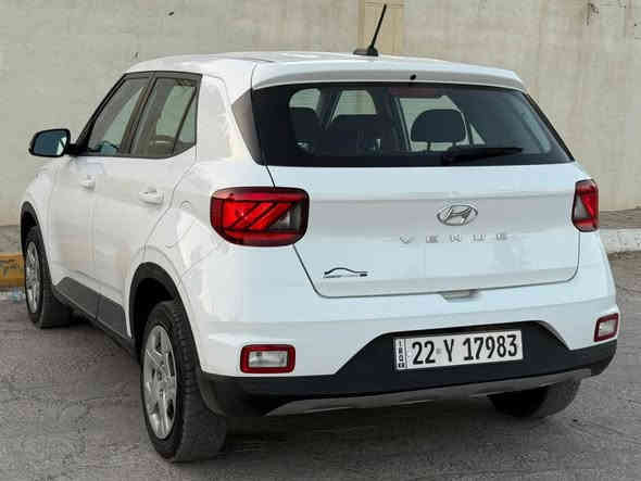 السلام عليكم
هيونداي فينو 2023 صبغ جاملغ فقط بدون ايرباك اربيل بأسم شركة وكالة او تحويل مضمون حادثهه مرفق مع الصور 

المواصفات : شاشة ديجتال / شاشة كبيرة / رادار امامي / تحكم ستيرن / اشاير مري / محرك 1600 دوش دبل نوزل / تدفئة ستيرن / كروس سرعة / مانع انزلاق 

مكاني الكاظمية 

للتواصل والاستفسار : ***********
