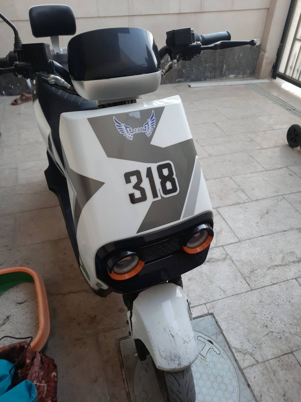 دراجة شحن اباتشي 318 للبيع
6 بطاريات حجم كبار
32 امبير
ملف 2500
سرعة 75 حقيقي 
منفذ شحن
نظام الرجوع الى الخلف R
مثبت سرعة 
هورن عالي
لايت عالي ناصي
كهربائيات كلها شغالة
دبل سويج وتشغيل عن بعد
اشاير يمنى ويسرى ودبل اشارة
الدراجة استعمال شهر واحد ونضيفة
السعر 850 وبيها مجال حك الجية
مكاني بغداد المعلمين
للاستفسار ***********
