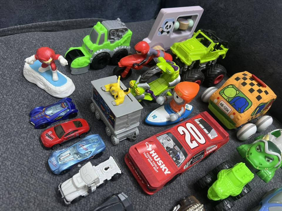 سيارات سعر القطعة الف دينار
العدد 48 قطعة 
توصيل بغداد 5 الاف


**إذا كنت صاحب هذا الإعلان وتريد حذفه لأي سبب، رجاءا أرسل رسالة إلى الدعم الفني**