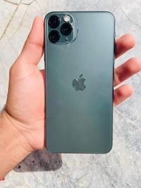 آيفون ١١ برو ماكس • ذاكرة ٢٥٦ • بطارية ٧٦٪