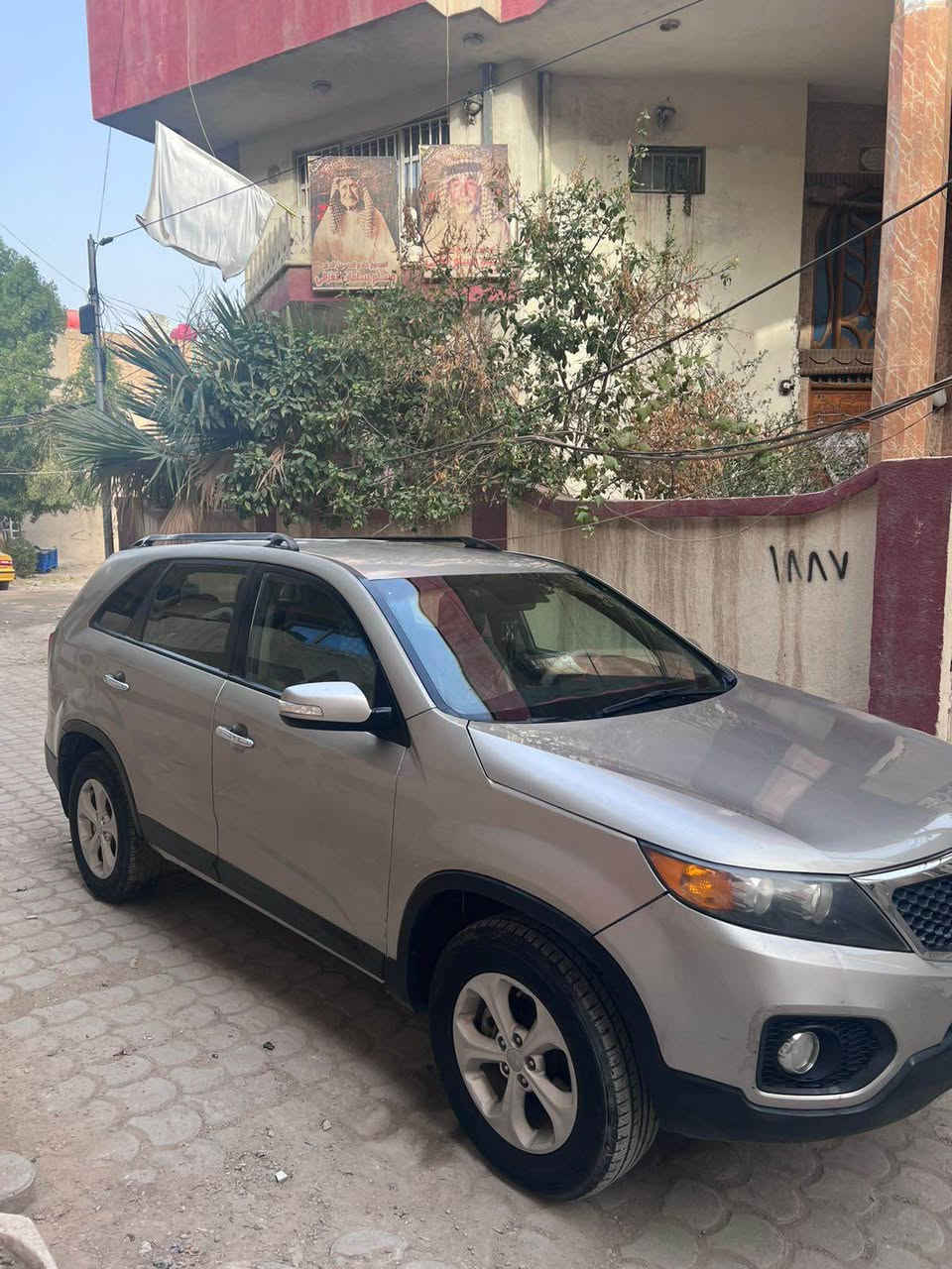 سورنتو 13وارد امريكي 
السياره محرك 2400دوش مصعده جديد
اي نقص مابيها نقصها ترتيبات بس 
للاستفسار ***********
سونار وياها موضح بالصور 
130 بيها مجال قليل حك الجيه
مكاني كربلاء المقدسة كربلاء, العراق
