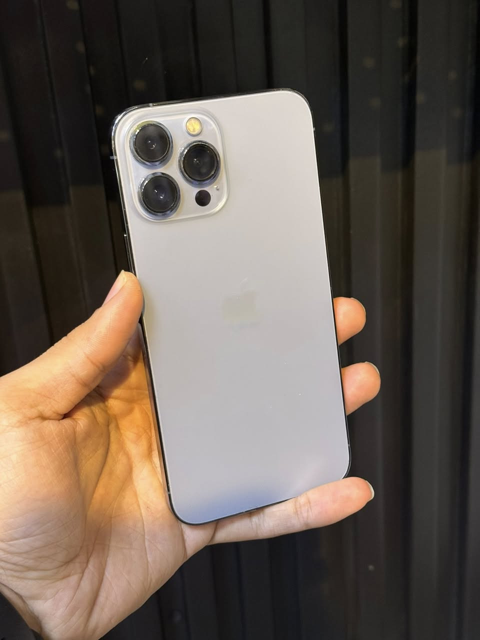 السلام عليكم
ايفون 13 برو ماكس

جهاز نظيف جدا 

ذاكره 256 

بطاريه 87 بلاد

مكفول من جميع الاعطال 

بي قطعه اصليه من ابل 

وتر بروف 

فقط شاحنه ويا

مكاني بغداد شهداء السيديه 

سعره 650 الف 

***********
