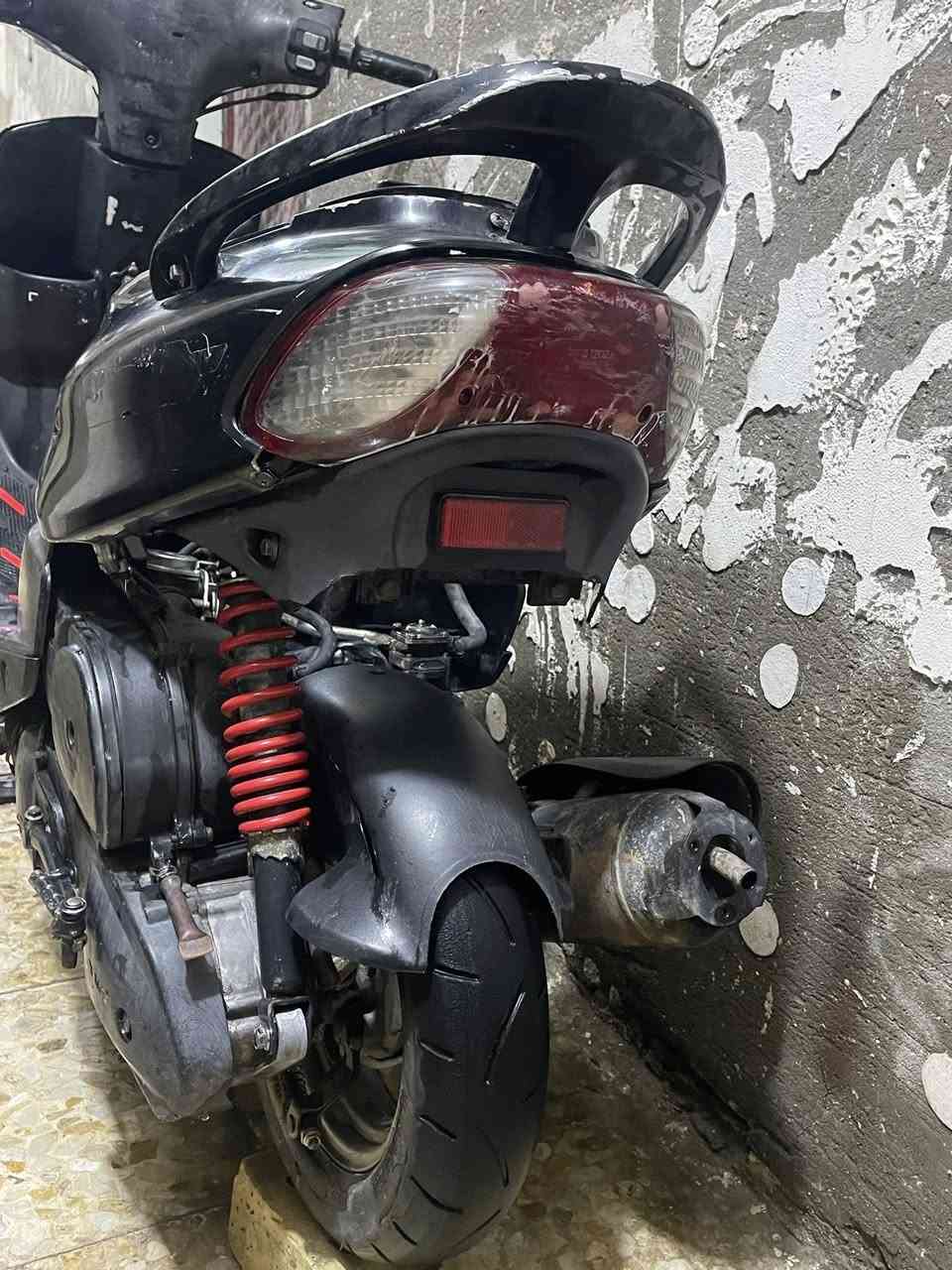 سلام عليكم ماكس قجمه للبيع

موديل 2006 سلف وهندر 

السعر 325 الف وبيه مجال حك الجيه 

الدراجه خير الله المكينه مفتوحه مره وحده فقط سلف 

الدراجه بيه 12 ختم شكل واحد

شلعه ومعدل بريك خلفي شغال 

بيه نواقص بسيطات مثل كلوبات امامي خلفي وكلوبات الدشبول وقمجي سرعه ما يكلفن 15 الف كلهن 

وجامه أماميه وبنز كلج فقط الباقي كله شغال 

لاستفسار رقمي *********** 

مكاني بغداد مدينه الصدر
