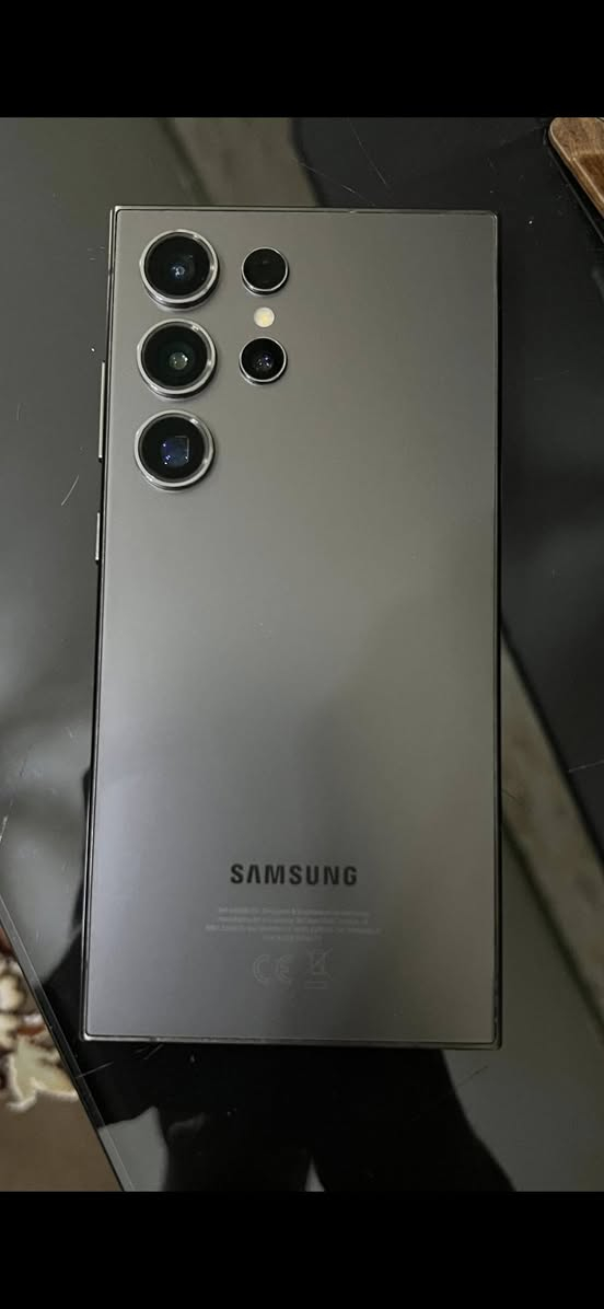 السلام عليكم....
الجهاز نضيف 100% نضافتة ذاكرا واحد تيراااا استخدام شخصي تحي وتشوفة بعينك سعرة مليون و100(s24)


**إذا كنت صاحب هذا الإعلان وتريد حذفه لأي سبب، رجاءا أرسل رسالة إلى الدعم الفني**