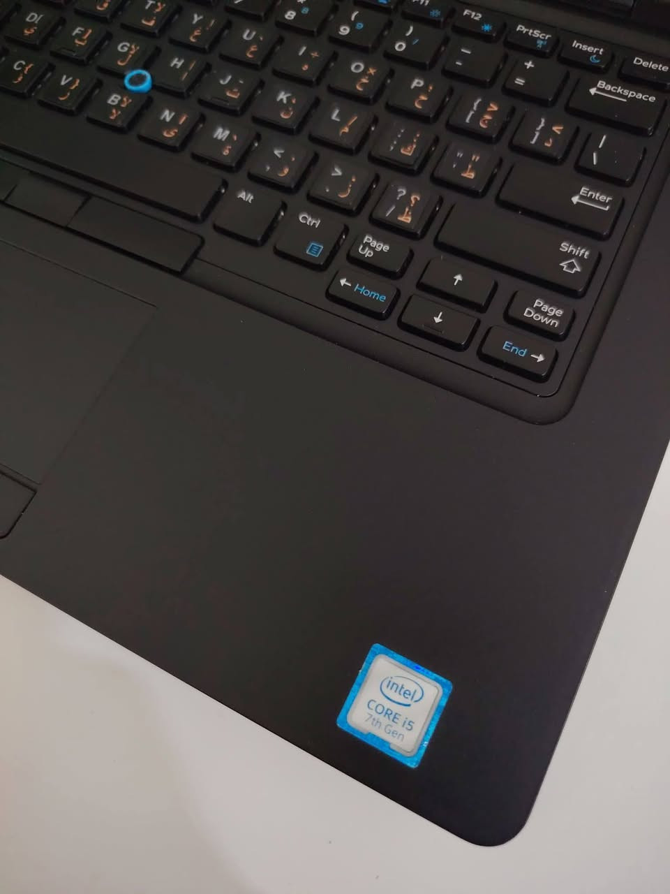 متوفر كمية
💻 Dell Latitude 5490

• المعالج: Intel Core i5
 (الجيل السابع) فئة U 
• الرام: 8GB كيكا ددر4 قابل للتطوير 
• الهارد: 256GB SSD.
• الشاشة: 14 بوصة.
• كرت شاشة الداخلي انتل كرافكس 4 كيكا 

سعر التسويق : 245 الف شامل التوصيل والملحقات  كاملة
ملحقات: ماوس ماوسباد حقيبة شاحن


**إذا كنت صاحب هذا الإعلان وتريد حذفه لأي سبب، رجاءا أرسل رسالة إلى الدعم الفني**