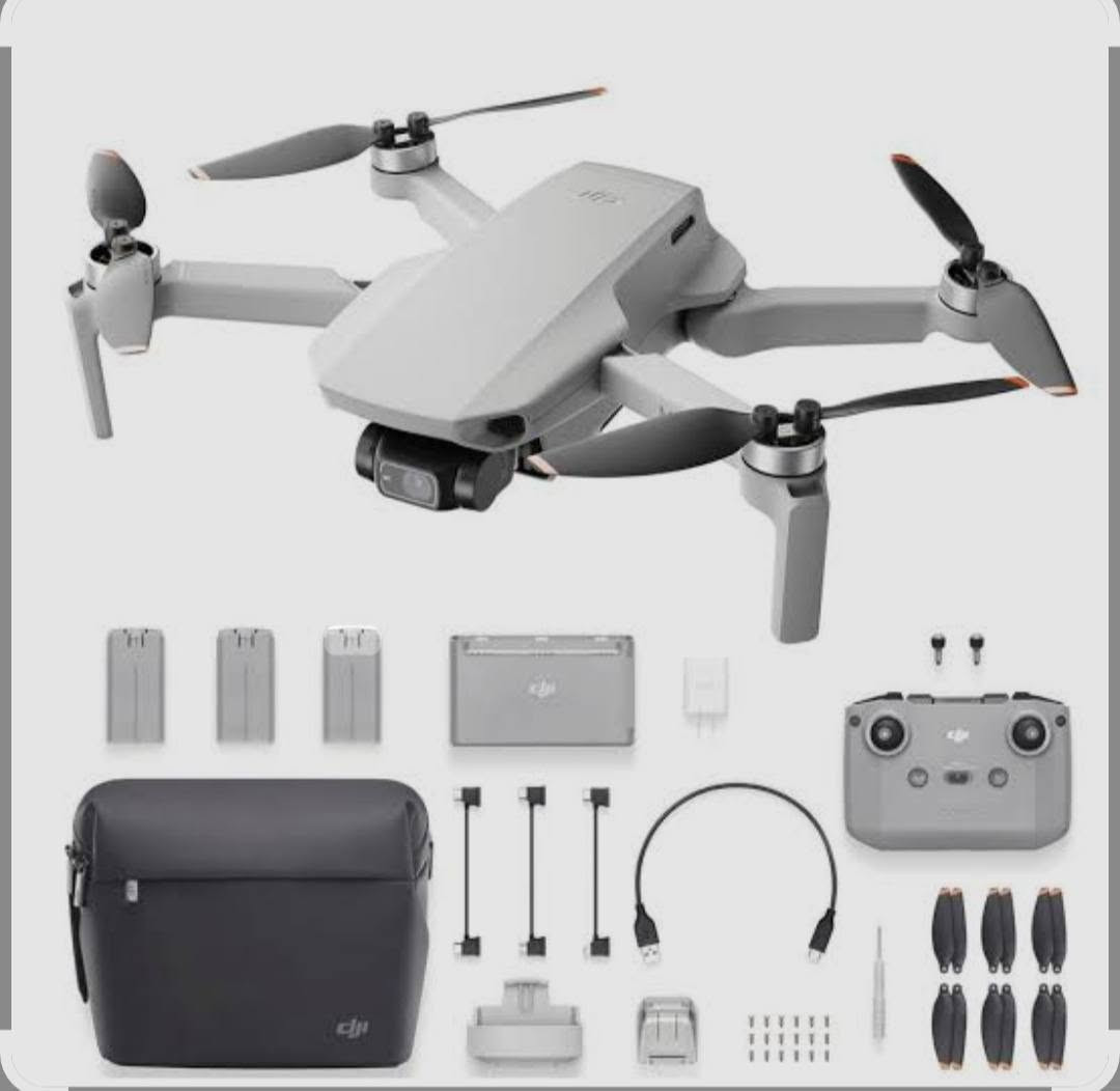 درون DJI Mini 2 SE للبيع 
موصل ايسر وجه لوجه تفحصه يم الباب 
***********
موصفات رتفاع 500 متر 
مسابفه بعد عنك 5000 متر 
ترجيع تلقائي 
نضافه 80 بل 100
كرتونه وصل موافقه قنونين بيه مال طيران 
جنطه قراضه كله كامل مصل يلي بل صوره 
وحمايت رشت هم بيه سعر 500
