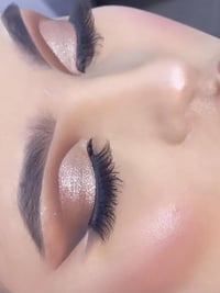 مكياج • رموش