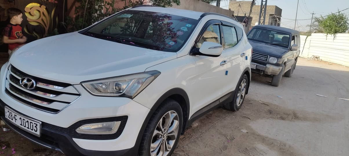 يالله سنتافي 13خليجي مضلع مكينه 2400
السياره تدفئه تبريد شاشه كامره تددوير هزه جديده  دهن الكير بدل بجهاز مع الغسل ..والمي هم ابدل  زيتي الراديتر يعني السياره ماعيزه برغي جاهزه من كلشي والسونار منشور شرط  وبلخدمه ب 145 وبيه مجال الشراي::::::: ***********
