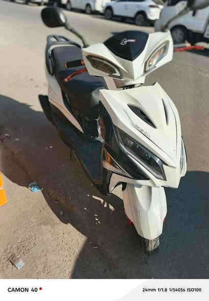 السلام عليكم اخوان دراجه للبيع صيني نضيفه جدن كلام عينك واذ تريد تعال كلب وشوف 500 وبيها مجال الرقم ***********
