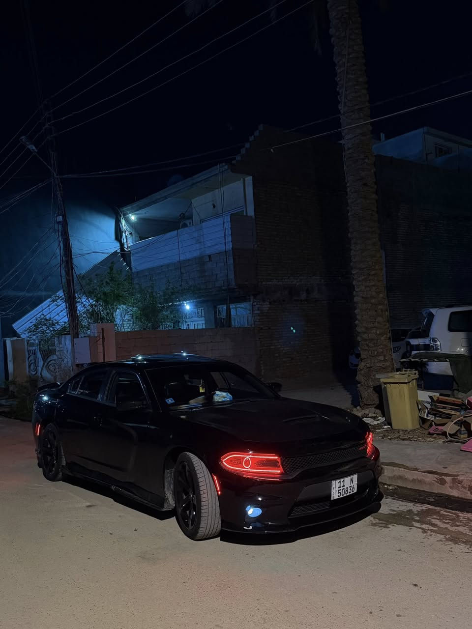 سلام عليكم 
دايتونا اصل 
5.700
مديل18 
حادث جامرولغ وبنيد وبيه بوارد 
اكسل مقفول 
صدر امامي خلفي جديد 
تخم تاير 
دهن جديد 
برمجة عبدالله الراوي 
اكو شغلات بسيطه بيه نقص بس 
السعر 185 ورقه وبيه مجال بسيط 
مكاني ديالى بعقوبه 
***********
