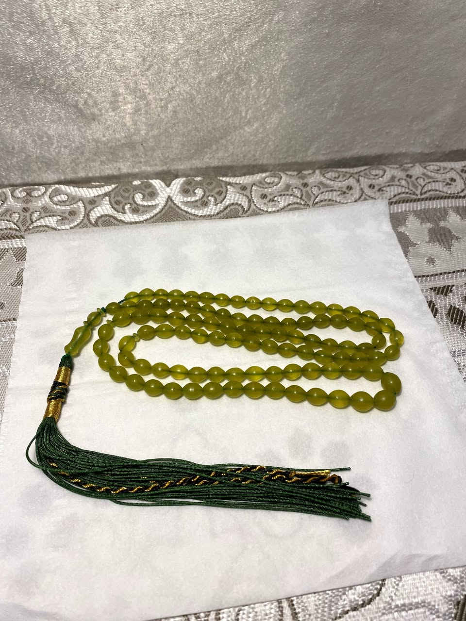 اللهم صل على محمد وآل محمد 
مسابح من البازهر الافغاني الطبيعي 
مسباح 101 طول المسباح 40cm 
مسباح خشن و خام جميل جداً 
للاستفسار خاص او واتساب *********** ☎️
توصيل جميع محافظات العراق 🚘
