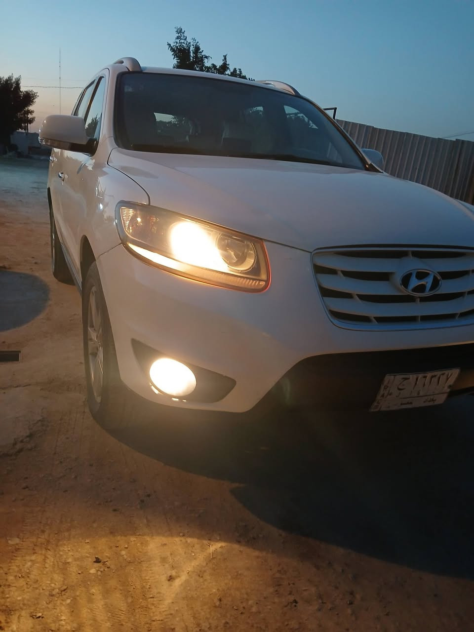 سيارة سنتافية للبيع جاهزة محرك ٦ جديدة بمعنى الكلمة اتصال ***********
