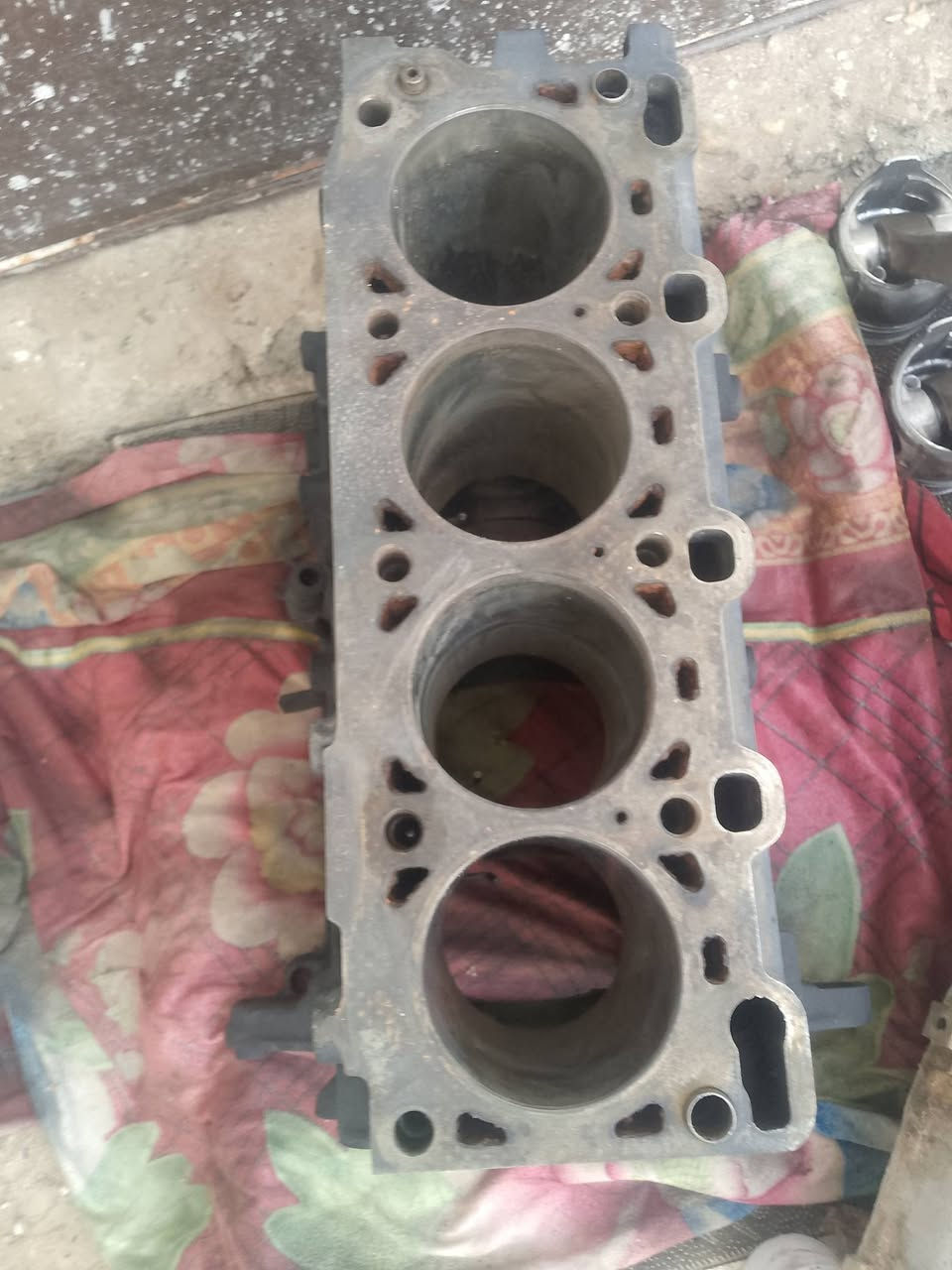 سلام عليكم محرك 3000سوبر  اخو جديد عيزه بس رنكات كل على وضع شرك بيع هيج ***********واتساب تصال عنوان بغداد ابو غريب
