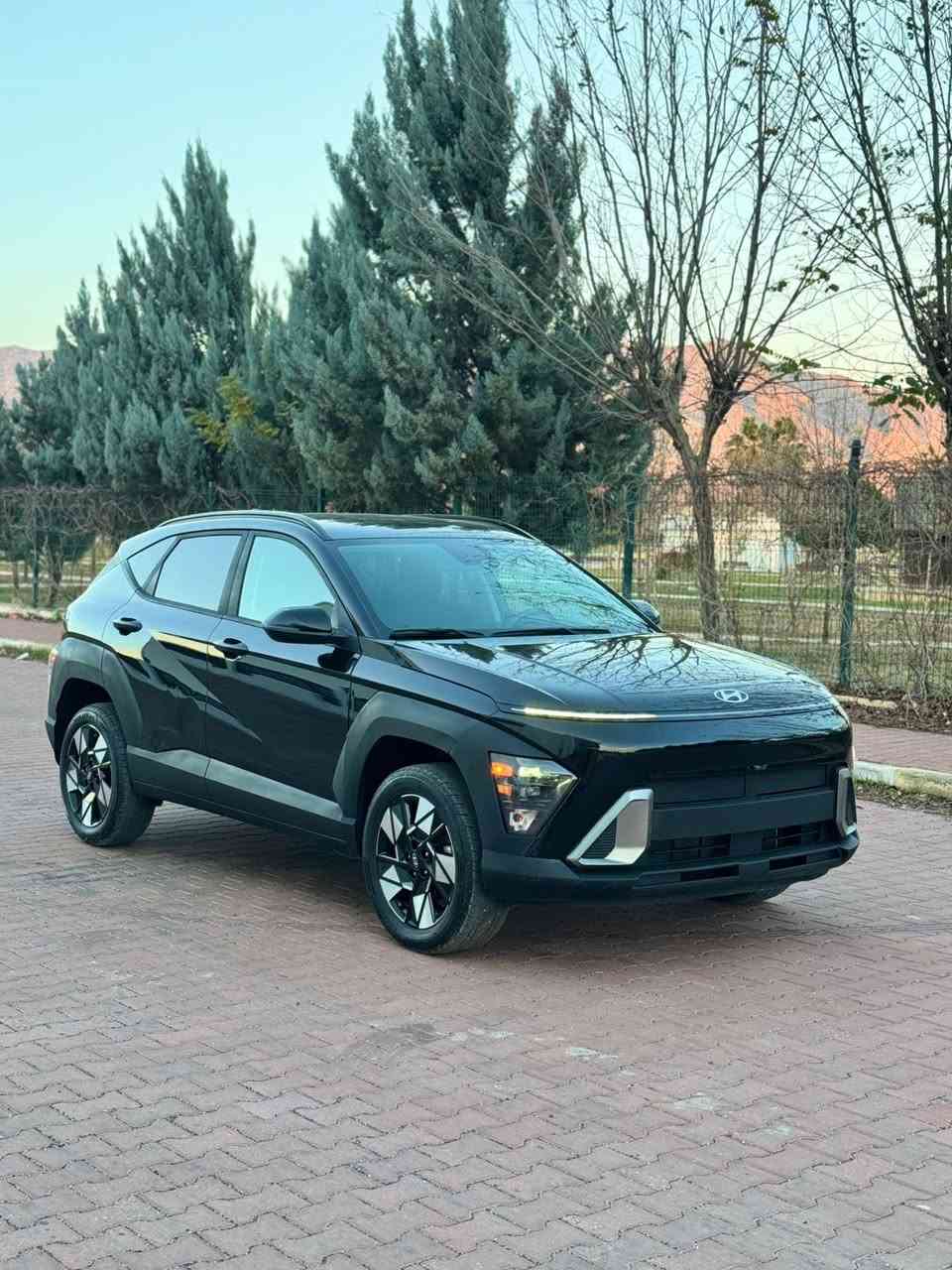 ﷽

هيونداى كونا 2025 شكل جديد فول عدا فتحه 🌹
بجم و خلفي و امامى سياره كبس شرط بلادى 💯
السعر : 148 و بيها مجال للطيبين
رقم شاصى : KM8HBCAB8SU218208
محرك 4 سلندر : 2000 دوش مرغوب 
سياره ماشييه زيرو فقط : 4 الف ميل عل وضع شريكه
ضرر بسيط : فقط بابين و جاملغ صبغ باثر شخوط 
سياره بدون مبدلات بدون دواخل شرط مابى 💯
جميع ايرباگات سليمه ما عدا برده راجع سستم 💯
مواصفات: SEL
بصمه
فور ويل
لايد بلادى
بگلايد بلادى
شاشة ديجتل متصل
تشغيل عن بعد
اشاره مري
رادار أمامي خلفي جانبي
شحن لاسلكي
تبريد بيانو لمس
تبريد مركزي 
سايد بريك بصمه
أوتو هولد
إطفاء ذاتي
مكان سياره: اربيل معرض نور البصره
سياره شرط ترقيم اربيل سليمانيه دهوك
اتصال او واتساب : ‭0776 699 5610‬
اتصال او واتساب : ***********
