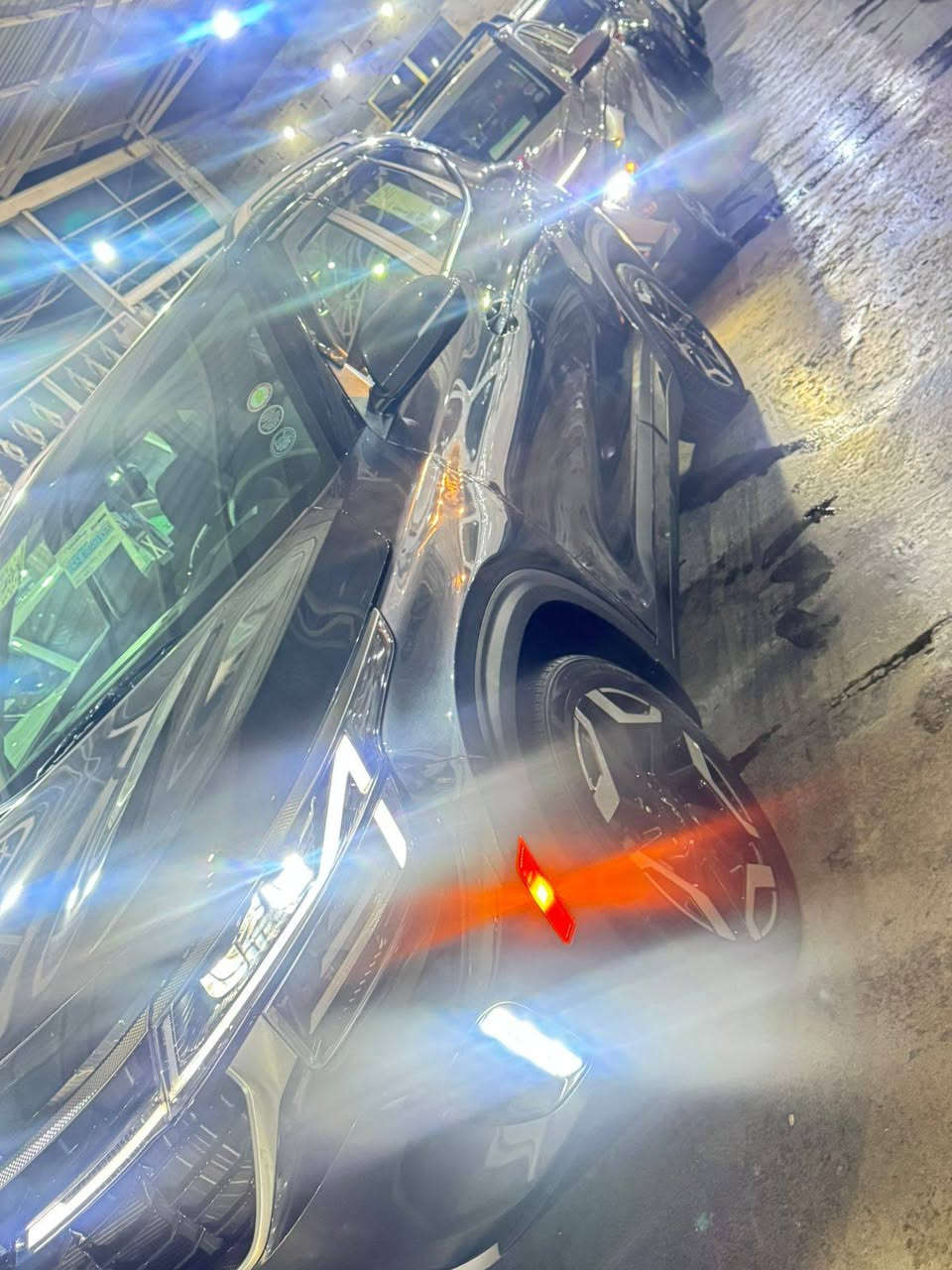 السلام عليكم سلتوز موديل ٢٤ وارد امريكي جاملغ شبر بارد ودعامية بدلة نفس لون بدون صبغ سيارة ماشية ١٧ الف مرقم بغداد بسمي فول مواصفات 4X يعني واحد على واحد داخل جلد فتحة سقف ويلكاب شاشة كبيرة بصمة كشنات حار بار كهرباء قطعتين تبريدجنطة كهرباء يعني فول سعر ١٨٥ وبيها مجال عنوان بغداد رقم *********** ابو علي
