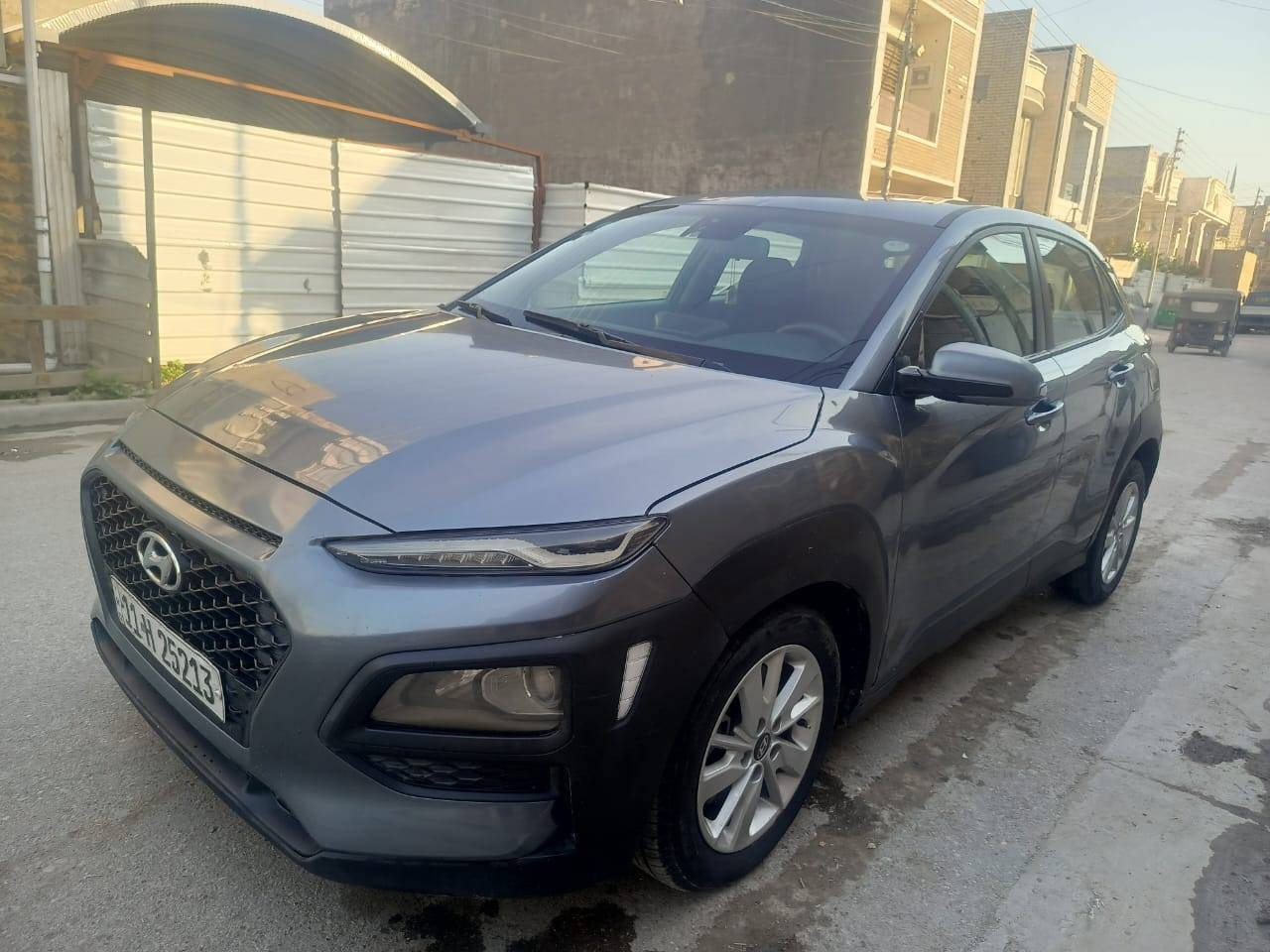 السلام عليكم للبيع او المراوس هونداي كونا موديل ٢٠١٩ محرك ٢٠٠٠ دوش وارد امريكي كاميرا حساسات تدفئه بالكشنات صدر امامي خلفي جديد تخم تاير جديد سياره جاهزه اي نقص ما بيها مصبوغه عام حادثها بنيد وجاملغ خلفي ومتضرره القماره شي بسيط الباقي تكم لغود شواصي كفاله السعر ١١٥ وبيها مجال 
مكاني الدوره ابو دشير 
رقم الهاتف *********** بغداد, العراق
