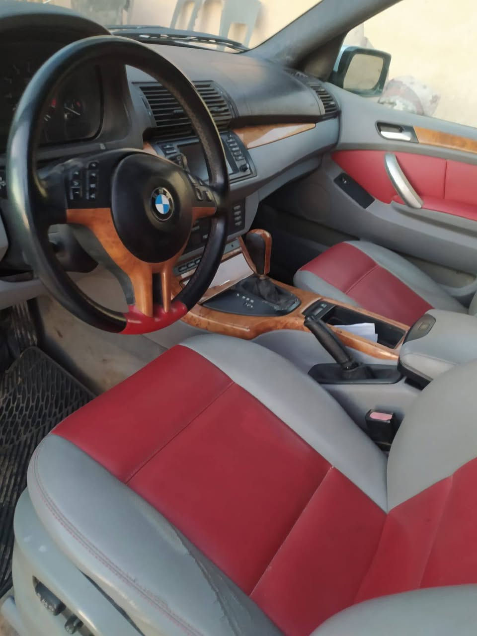 السلام عليكم xf للبيع 
2003 خليجيه السياره محرك 44 داينمو مي مكينه وكير توني شادهن وارد يابان ***********
