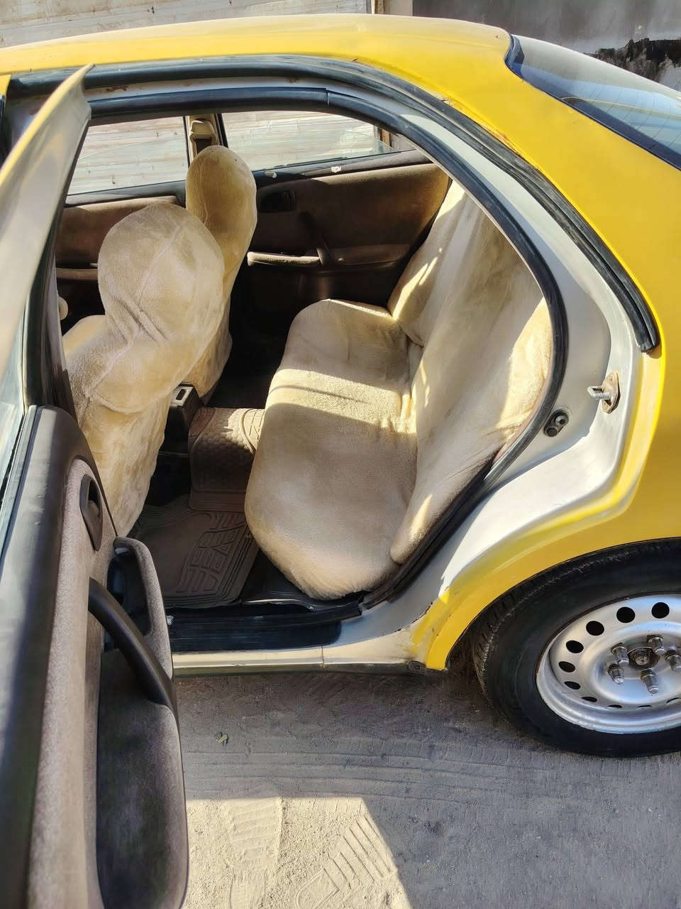 سلام عليكم كرستا البيع مكفوله من كص و نغل جثه بيها ضربه موضحه بل صوره مكينه كايمه  البصره الرقم ***********
