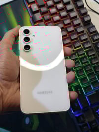 اس٢٣ اف اي • ٢٥٦ • ٨ رام