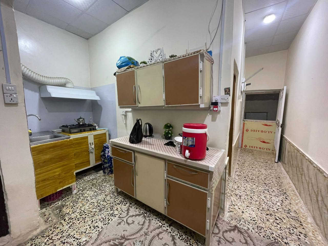 سلام عليكم كاونتر للبيع السعر 250 الف العنوان الجمهورية للااستفسار ***********
