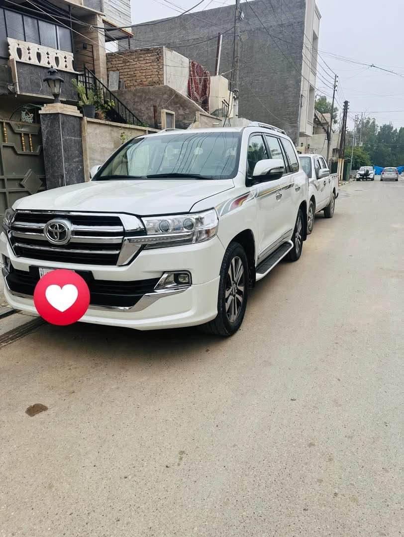 سلام عليكم 
لاندكروز ساز موديل 2012  محدث داخل وخارج بلاد سياره نظيفه جدا تحديث فقط بدون اي ضرر 
 حداديه مكينه كير كله بلاد 
تبريد ثلج 
تخم تاير جديد  حجم 21 
محرك 4000
ثلاجه . مري قلاب . تحكمات .شاشه لمس . ماشيه 196 k
سياره محدثه لغرض الجماليه فقط 
رقم السياره بغداد 
مابيها اي حادث  وبالعافيه عل ياخذها سياره خير من الله
السعر المطلوب 34 الف   والسعر بي  مجال 
عنوان / بغداد / حي الجهاد 
*********** بغداد, العراق
