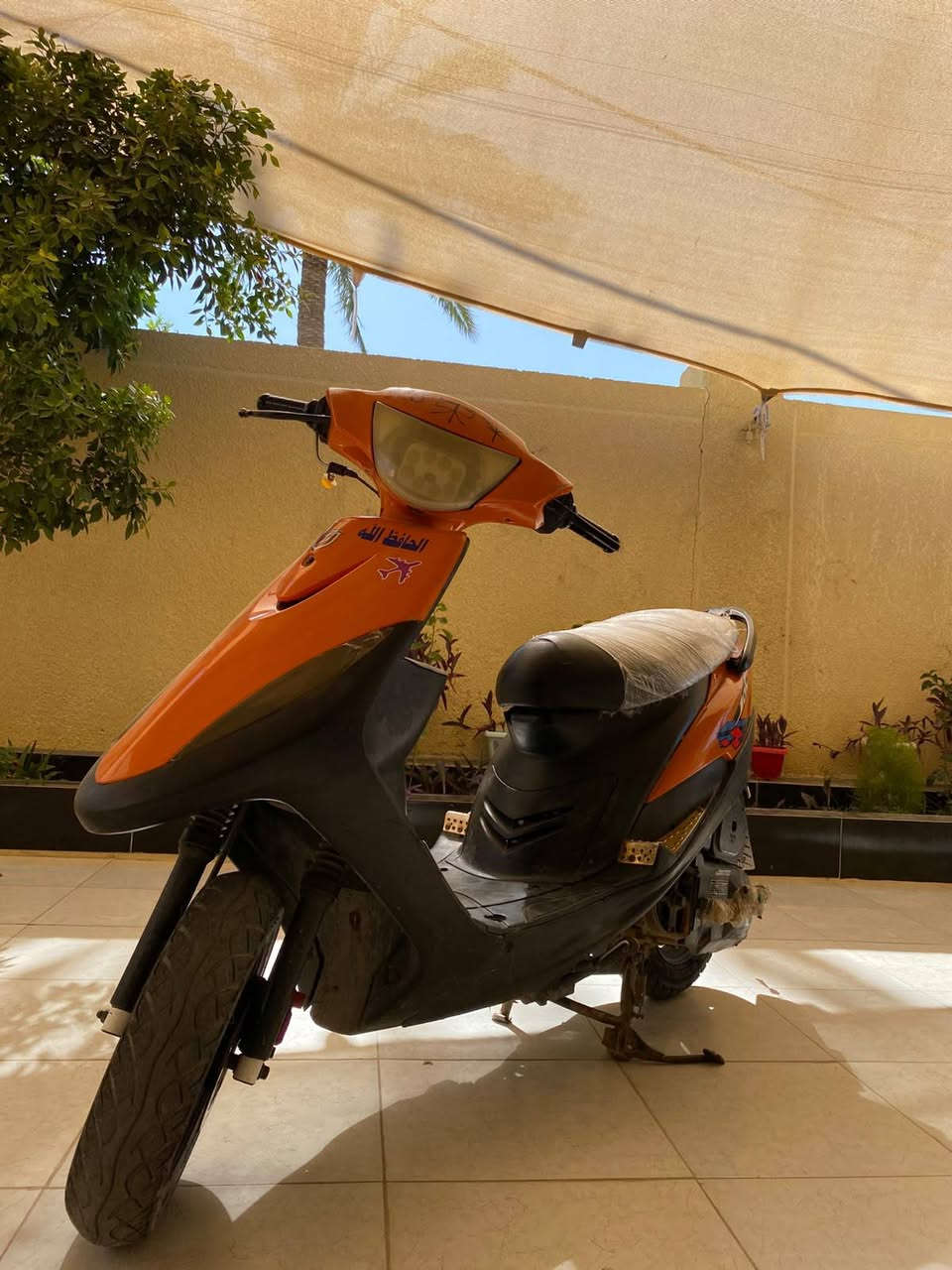 ماكس عدله للبيع بوشه 49محرك رمبه موديل 2008 السعر450وبيها مجال مكاني الضلوعيه ***********
