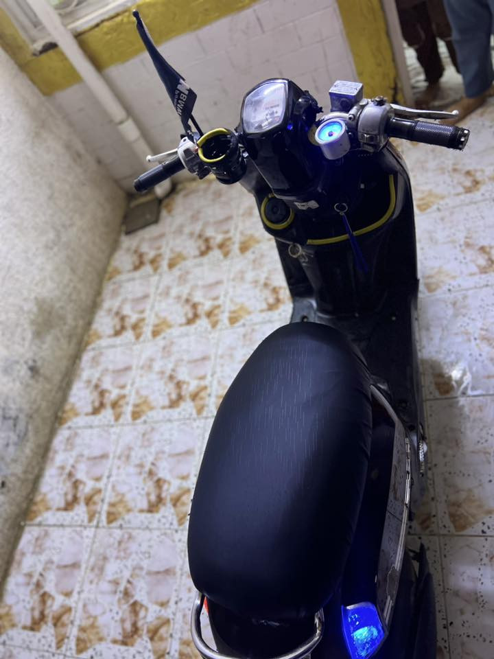 بوليس كفاله المكينه برقي ما مفتوح بيه جديده قبل شهر نازله من الربه سعر ٦٥٠ وبيه مجال مكاني تقاطع القدس الحديد رقم التلفون ***********
