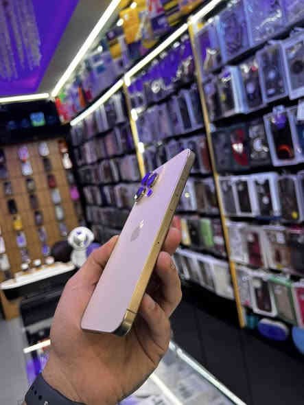 السلام عليكم 
١٦ برو ماكس 
بطاريه ٩٤٪؜ 
الذاكره ٢٥٦ 
مبدل ضهر اصلي وكاله مطابق 
السعر مليون او ١٠٠ الف 
***********
