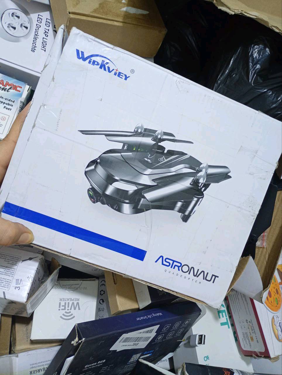 كارتون امزون مختلط الكتروني ومنزلي العدد فوك ال ٢٠٠ قطعة تجي شرط الفحص 

درون/ شسوارات / ساعات / سماعات / مكانس كهربائية / نشرات / العاب / راوترات شنو بالكم متوفر بيها 

السعر مليون و ٩٠٠ الف قفل


ملاحظة الجوة خشن والفوك ناعم 👍





يتوفر توصيل بغداد مجاني