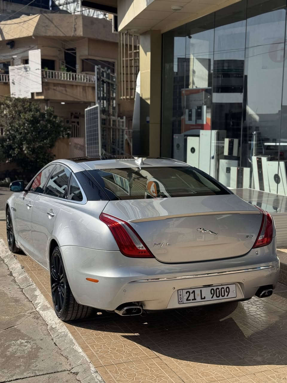 جاكور للبيع VIP XJL V6 سوبر جارج وكاله سردار
للاخير ١/١  موديل ٢٠١٣ خليجي وكالة سردار رقم سليماني        
 
١٧٠،٠٠٠ کم  

المواصفات
٥ بصمات 
بانورما 
داخل جلد 
  
تدفئه وتبريد بالكشنات الاماميه 
تدفئه وتبريد بالكشنات الخلفيه
كشنات الاماميه كهرباء 
كشنات الخلفيه كهرباء 
كشن السايق ميموري 
استيرن كهرباء 
لايتات داينمك 
بردات خلفيه جانبيه 
طاولات خلفيه
تحكمات خلفيه
 
برده خلفيه كهرباء
هاند بريك بصمة
لايتات زينون بلادي
جنطة كهرباء 
دوس جاكور ليزريه 
انارة داخليه لمس 
شاشه كبيره تدعم نظام الملاحة
تبريد مركزي 
كامره خلفيه فول HD 
حساسات امامية
حساسات خلفيه
ماسحات اوتو
تجاوي كهرباء
رادارات جانبيه
كير ماوس ٨ نمر
شفتات استيرن
تدفئه استرين 
كيجات الكترونيه
نظام سبورت
نظام S سبورت بلاص
نظام ثلوج 
صاج ملكي نفس الموجود بالبينتلي 
سستم سماعات Luxury ٢٤ سماعه
ليد امامي 
بك لايد ليد 
ويل كب 20 بلادي  
وبعد بيه مواصفات اكثرر 

السعر : ١٠٥ ورقە  

***********
***********
