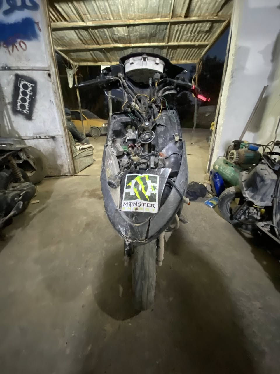 عدله بيهه حادث يرادله ماشه وويل سعر ٣٥٠ مكان هور رجب***********
