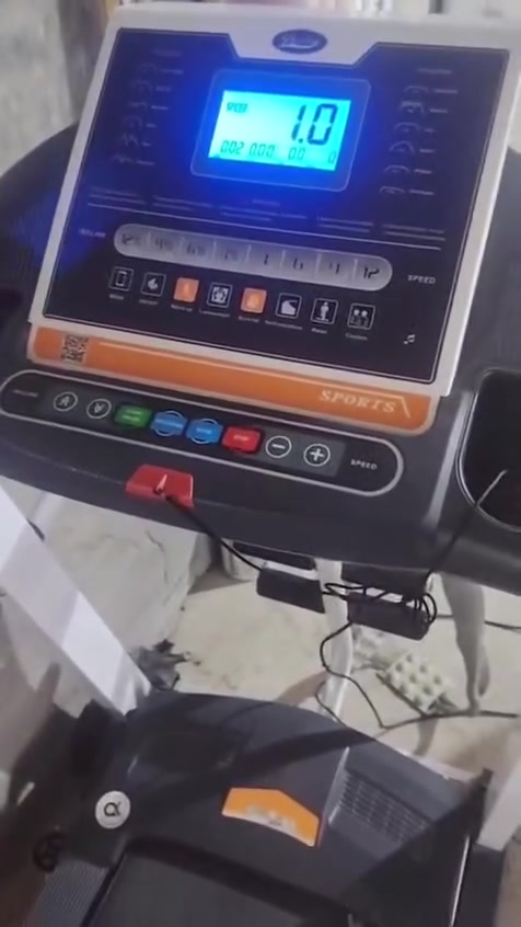 شاشة حجم ٤٣ عدد اثنين وحدة ام النت مادخلات تصليح وجهز جري استخدام قليل جدا وزن ١٥٠ يشيل وغير متواجد على الفيس اتصال ماسنجر أو واتس اب ***********
