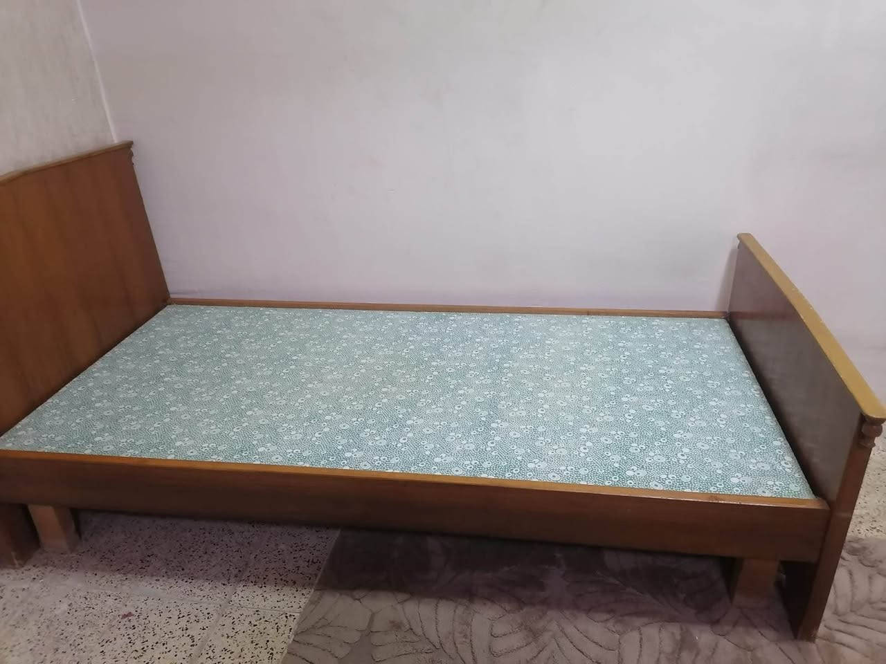 أسرة (جرباية) نفر عدد ٢ 
خشب صاج عراقي مستعمل نظيف بدون اي ضرر

الواحد سعرة ١٠٠ الف
اذا تاخذ ٢ السعر يصير ١٥٠ الف فقط

العنوان كربلاء/سيف سعد
للاستفسار مراسلة كربلاء, العراق


**إذا كنت صاحب هذا الإعلان وتريد حذفه لأي سبب، رجاءا أرسل رسالة إلى الدعم الفني**