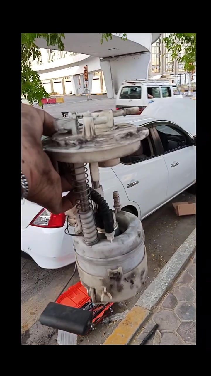 #فيتر #كهربائي #سيارات #جوال #بغداد متوفر  (24)ساعه 🚗🔧 فيتر سيارات متنقل بخبرة عالية!
نجيك لأي مكان ونقدم كل خدمات الصيانة: تبديل فيت بم، فحص كهرباء، برمجة، وصيانة الأعطال الطارئة.
🕒 خدمة سريعة – 💸 أسعار مناسبة – ✔️ شغل مضمون.
اتصل بينا ونكون يمك فوراً!"  بغداد فقط ***********
