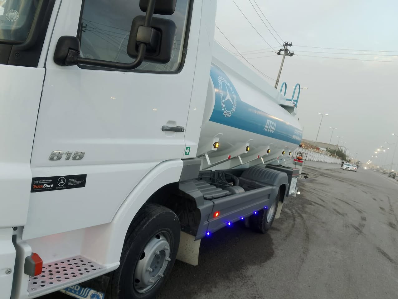 تنكر أتيكو موديل 2006 مكفول كفاله عامه كير ومكينه وشاصي رقم أربيل تنكر سعه الحموله 10 طن تنكر نضيف إلى درجة السعر (280) وبي مجال العنوان البصرة  الرقم *********** للاستفسار.
