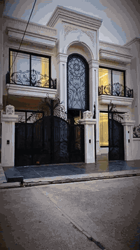 للبيع سعر 360000$ 
اشتري من لاين هوم عقارية أفضل سعر 
***********
