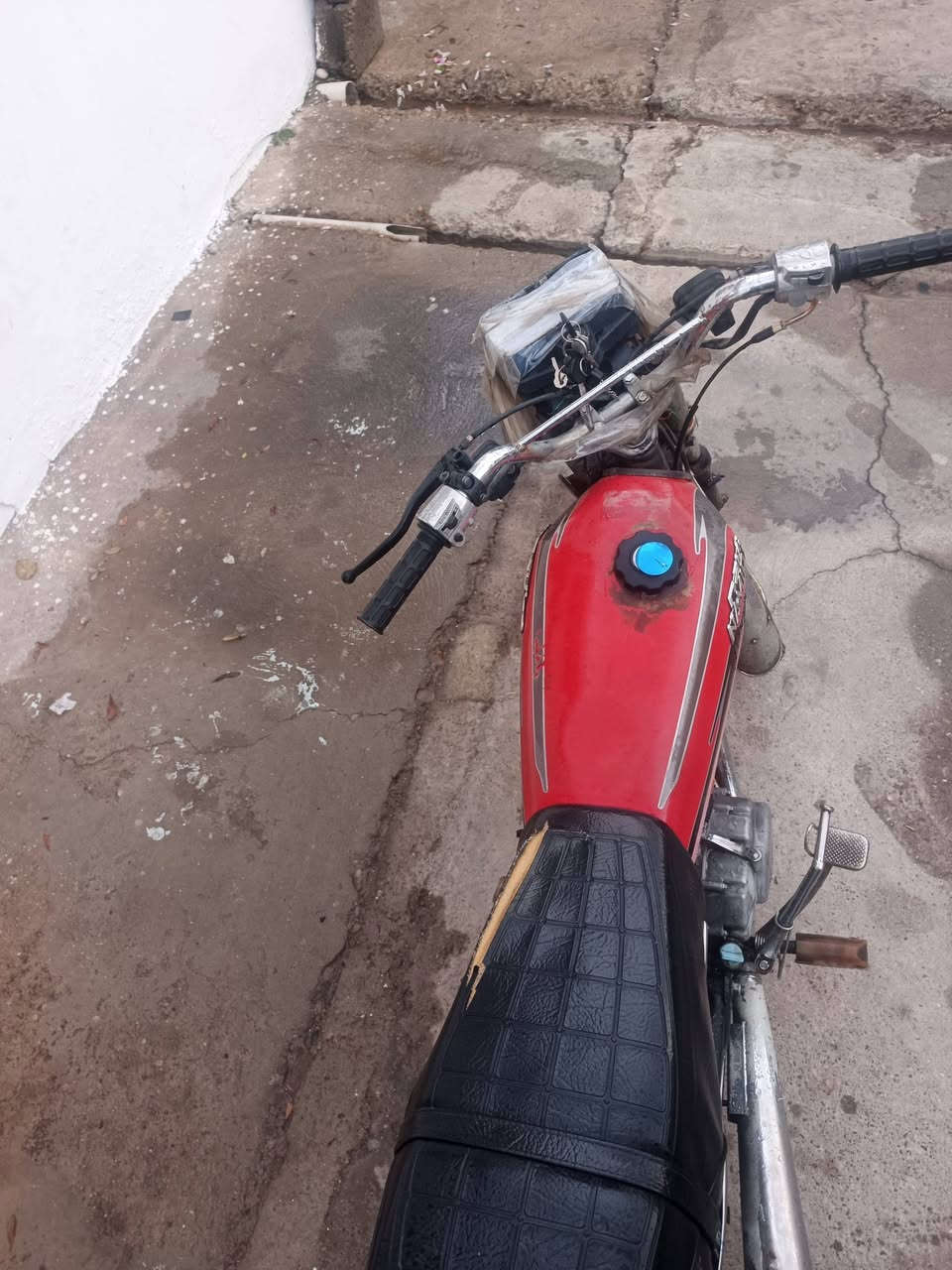 للبيع دراجه نامي برو  سعر 250 بي مجال منفيس موجود
***********
