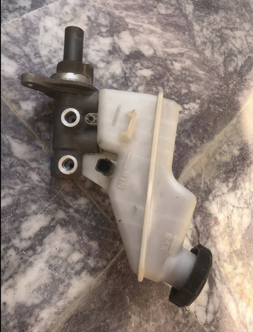 السلام عليكم للبيع دبه أنبار النترا ٢٠٢٣سعر٢٥ الف اصليه تفصيخ شرط


**إذا كنت صاحب هذا الإعلان وتريد حذفه لأي سبب، رجاءا أرسل رسالة إلى الدعم الفني**