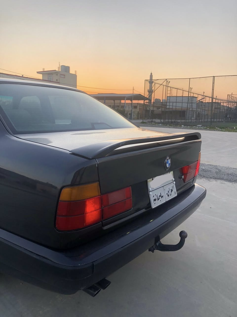 BMW 1992 525i
بي ام دبليو موديل 1992 حجم 525i مسكر فانوس 
كير اوتوماتيك ، كير و محرك جدد حاويه  
تبريد تدفئه بشرط ، 4 جام كهرباء 
تخم تاير جديد صدر جديد كهربائيات شغال بشرط 
سياره جاهزه بدون نقص
صبغ عام للجماليه ، مكفوله من الحادث 
رقم سليمانيه سنويه لل28 شرط التحويل 
مكان السياره اربيل 
***********
