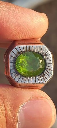 زبرجد اصلي • حجر كريم • البلديات